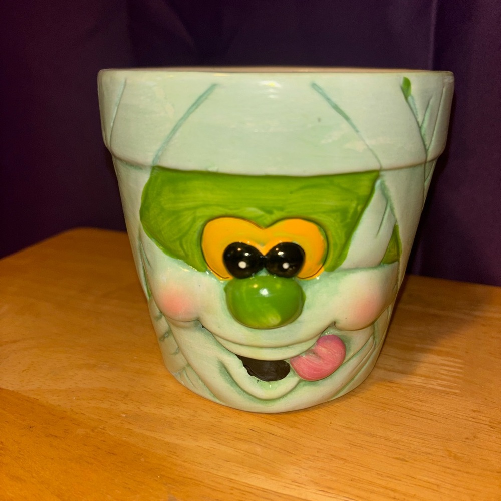 Mummy monster flower garden pot